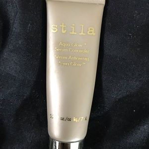 Stila Aqua Glow concealer